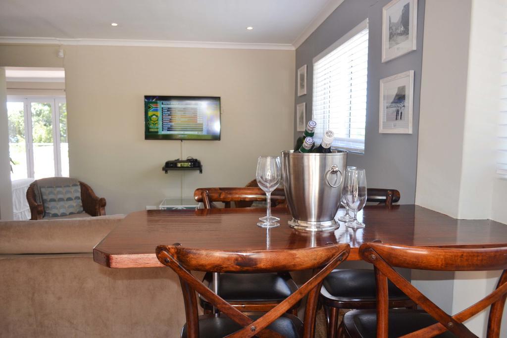 Seabreeze Luxury Two Bedroom Self Catering Penthouse Fokváros Kültér fotó